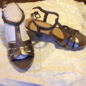 Pewter open toe shoe